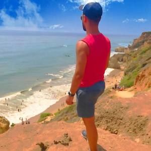 Meet your Posher, Santiago